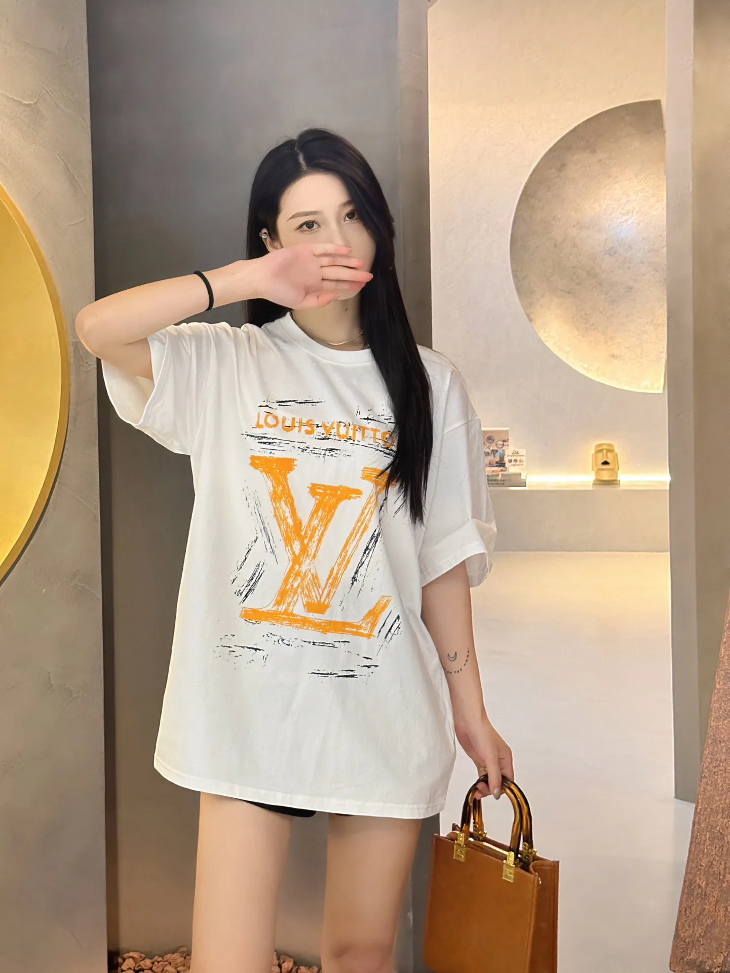 Louis Vuitton/ logo